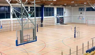 MOSIR ZGIERZ. Construction of a sports floor on a joist structure....