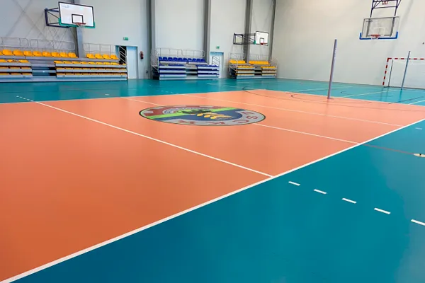 Hala sportowa w Nowosielcach, Realization image 1
